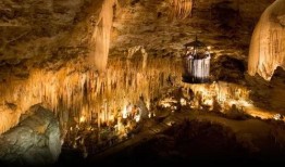 法国洞在线观看,在线直播带你领略神秘地下世界